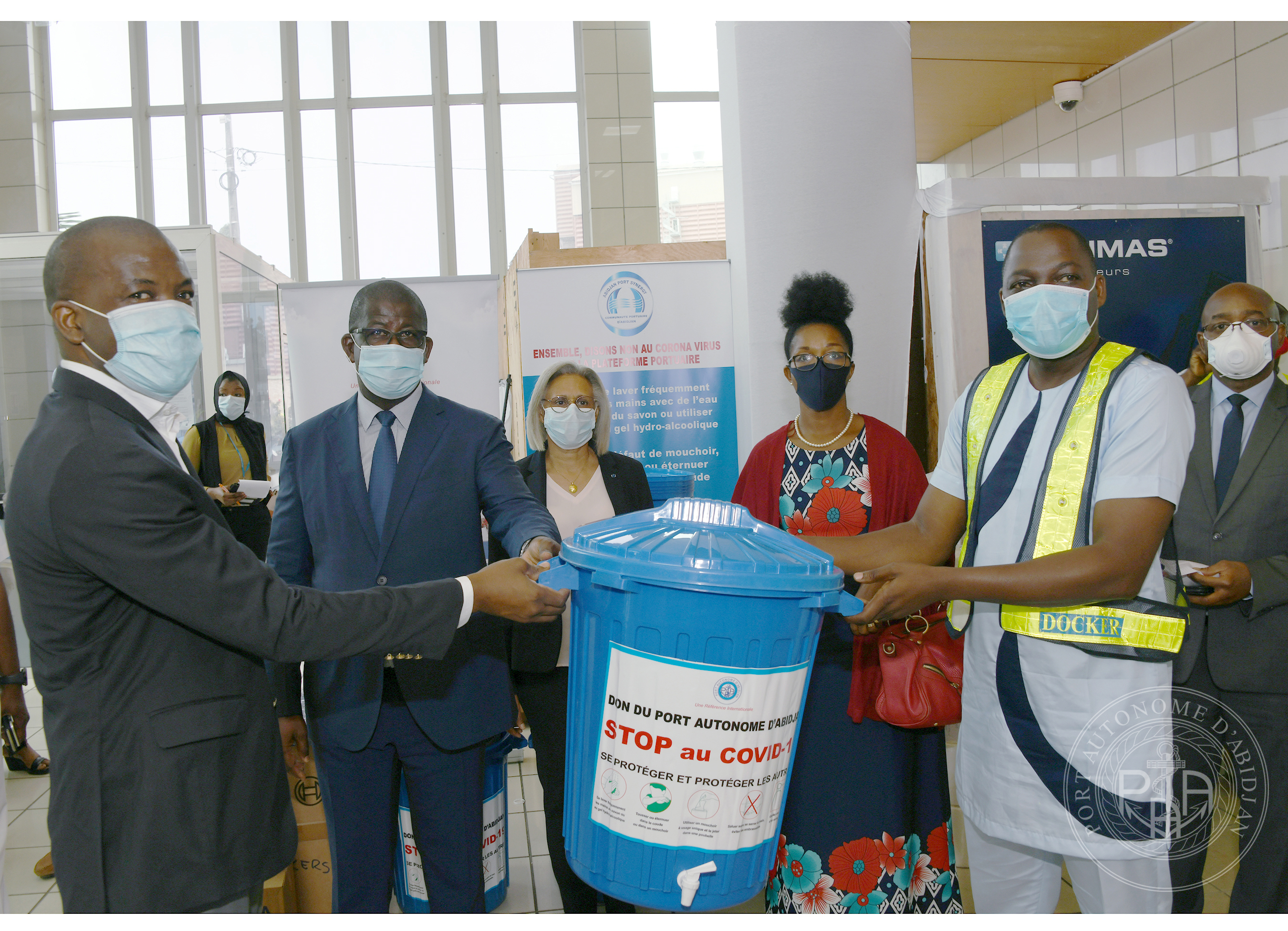 Lutte contre le coronavirus en zone portuaire le Port Autonome d’Abidjan aux côtés des dockers