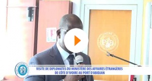 DES DIPLOMATES IVOIRIENS VISITENT LE PORT D'ABIDJAN